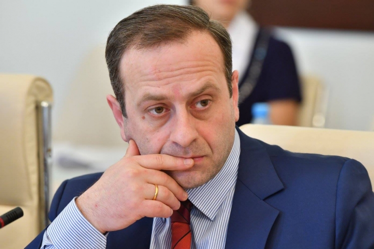 რამდენიმე წლის წინ ლეიბორისტულმა პარტიამ სკოლებში ბავშვთა უფასო კვების საკითხი დააყენა